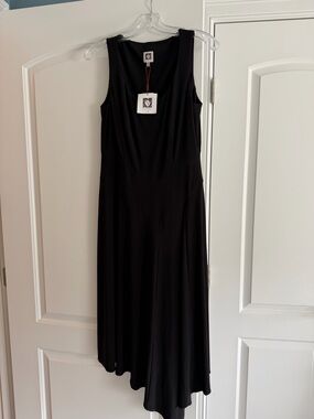 Black Sleeveless Dress